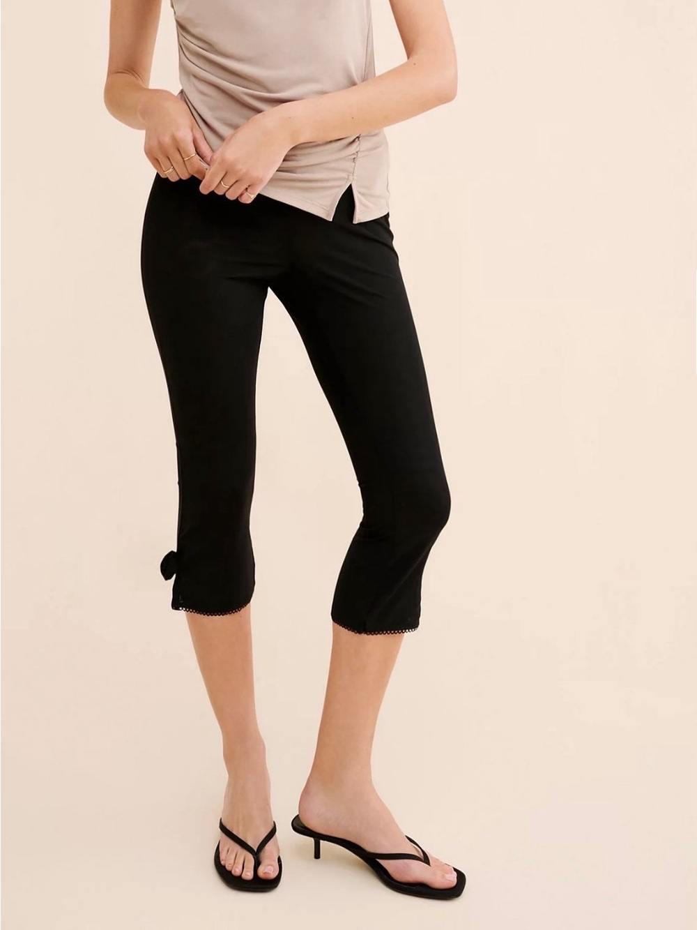 Danielle Guizio Black Bow Hem Capri Pants Women’s Size Small